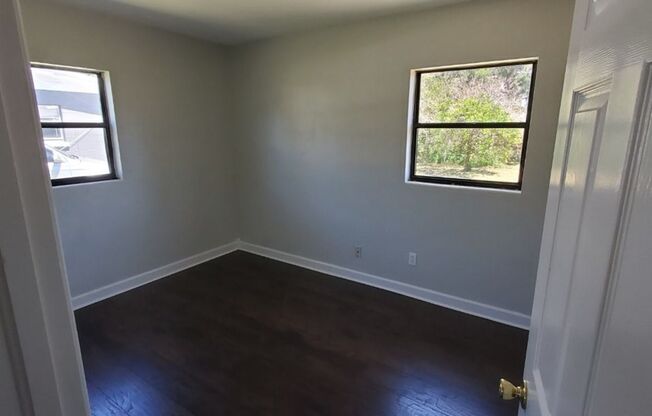 2 beds, 1 bath, $1,495