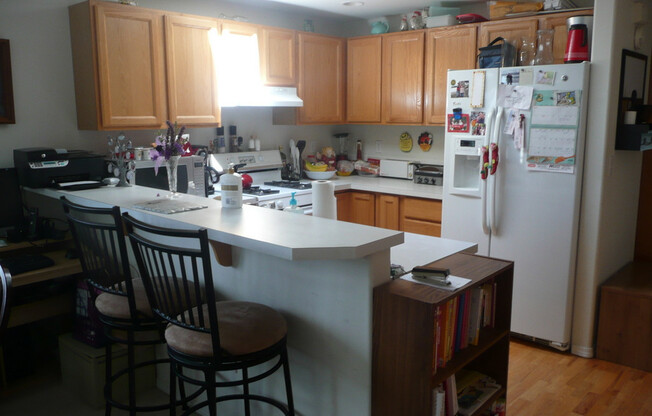 3 beds, 2 baths, $2,750