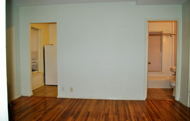 1 bed, 1 bath, 500 sqft, $926, Unit 4