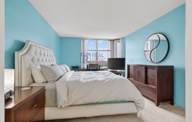 2 beds, 2 baths, $2,700, Unit #1402