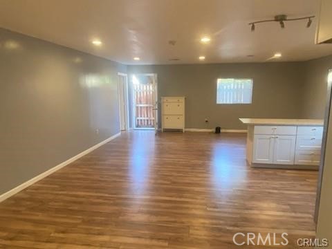 2 beds, 1 bath, 930 sqft, $2,800