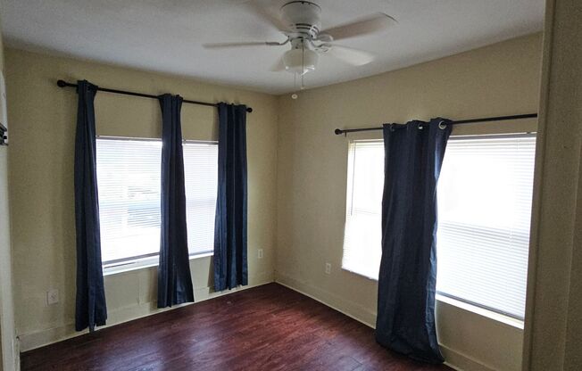 2 beds, 1 bath, $695