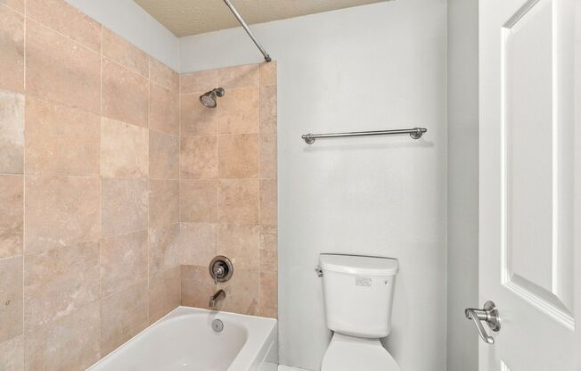 2 beds, 2 baths, 1,140 sqft, $1,495