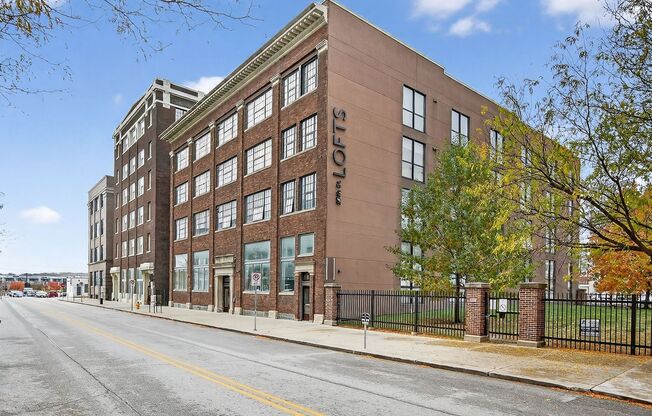 Studio, 1 bath, 610 sqft, $905, Unit 110-304