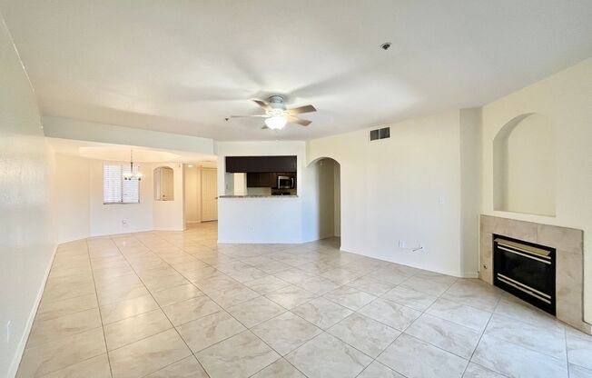 2 beds, 2 baths, $2,095, Unit Unit 421