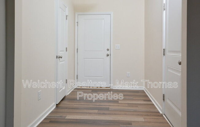 409 VASSAR DR