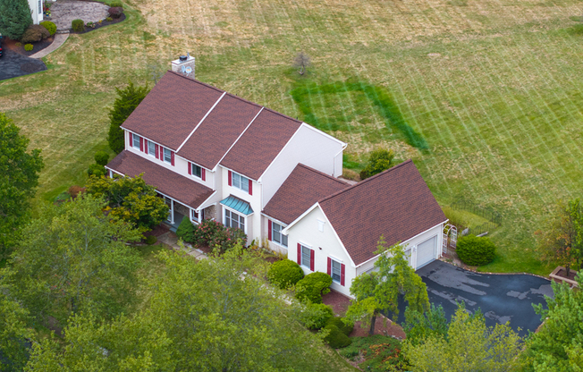 11 ENDICOTT LN
