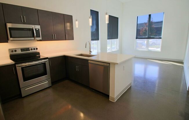 1 bed, 1 bath, 648 sqft, $1,475, Unit APT 101