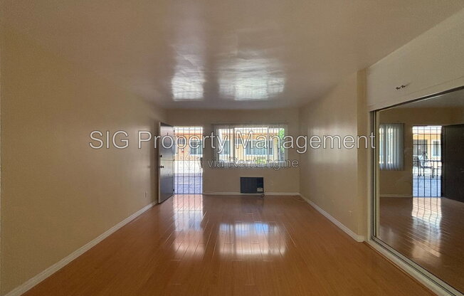 1 bed, 1 bath, 650 sqft, $1,737.5, Unit 15