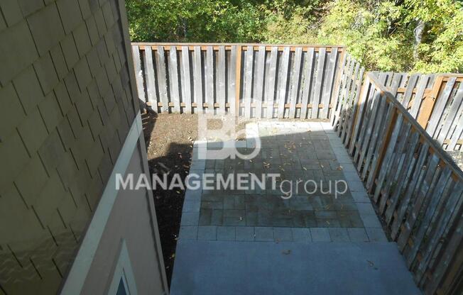 3 beds, 2.5 baths, $2,250