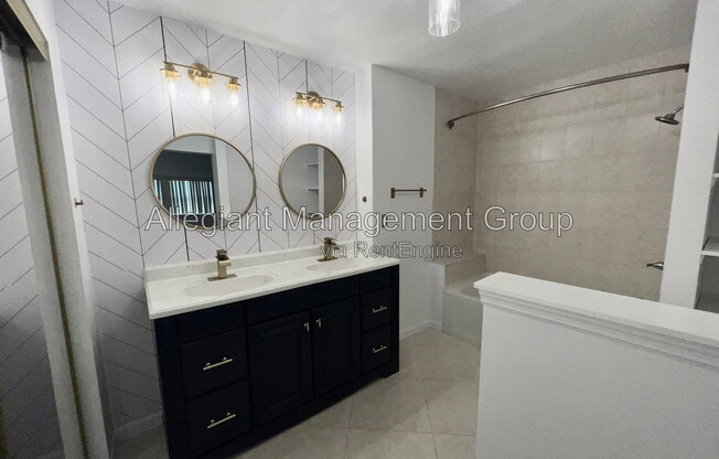 3 beds, 2 baths, 1,685 sqft, $2,299