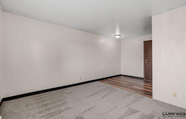 1 bed, 1 bath, 500 sqft, $895, Unit 216