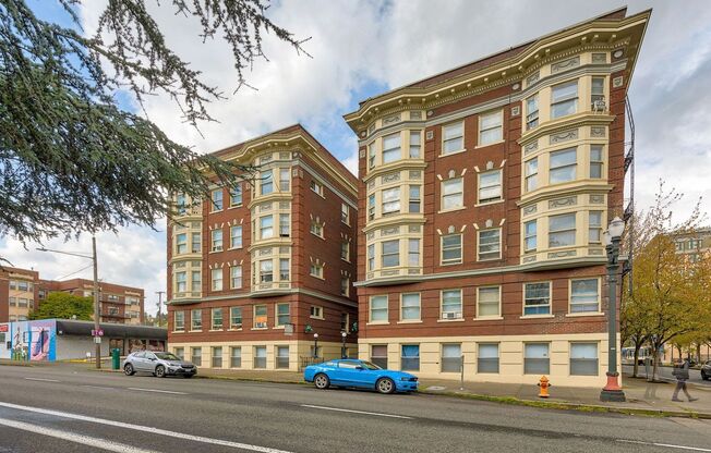 Studio, 1 bath, 500 sqft, $895, Unit 28