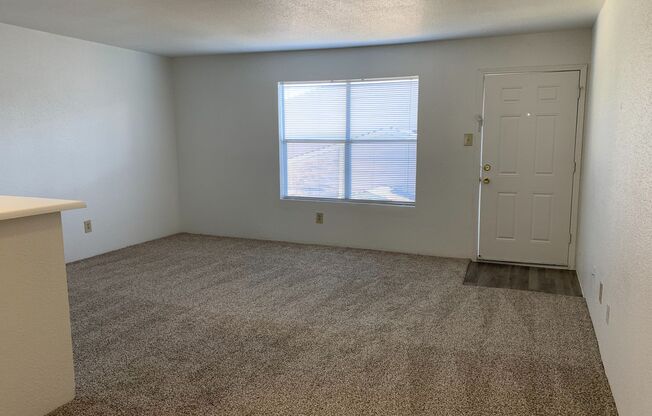 1 bed, 1 bath, 640 sqft, $885, Unit 0712