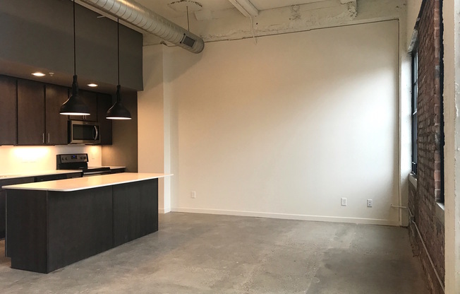 1 bed, 1 bath, 587 sqft, $1,515, Unit 213