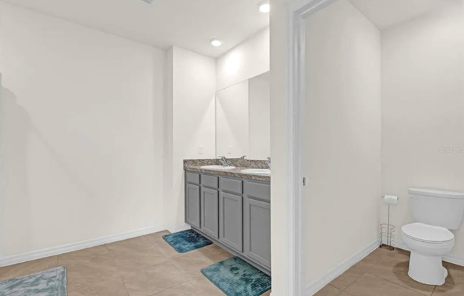 5 beds, 3 baths, $2,800