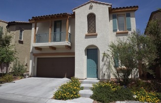 WONDERFUL 4 BEDROOM HOME IN GATED COMMUINITY!!!