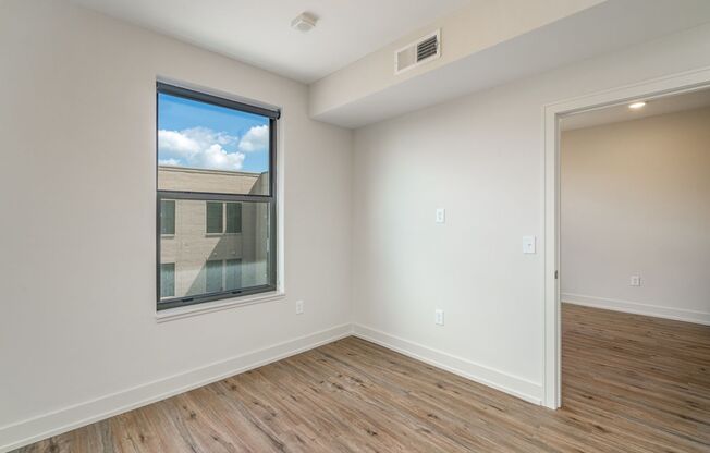1 bed, 1 bath, $1,252, Unit 1050 N 4th St. Apt. 408