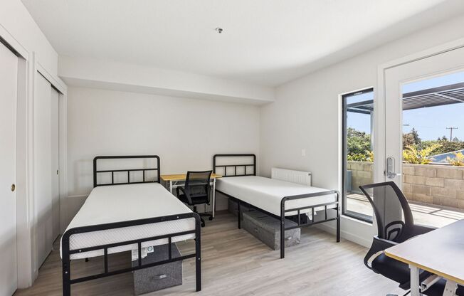 1 bed, 1 bath, 100 sqft, $950, Unit Shared Double - Shared  Double