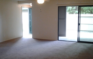 2 beds, 1 bath, 969 sqft, $1,565, Unit 121