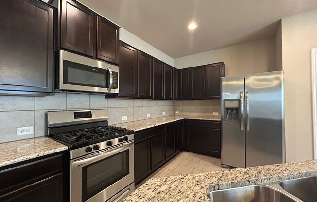 $250 Admin Fee Waived!!! Modern Comfort: Spacious 4-Bedroom, 2-Bathroom Home, Available NOW!!