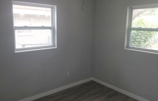 Newly Renovated 3 Bed / 2 Bath Home in North St. Pete – Available Now!