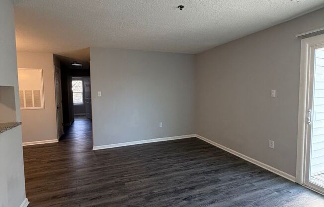 3 beds, 2 baths, 1,070 sqft, $1,495, Unit 2330F