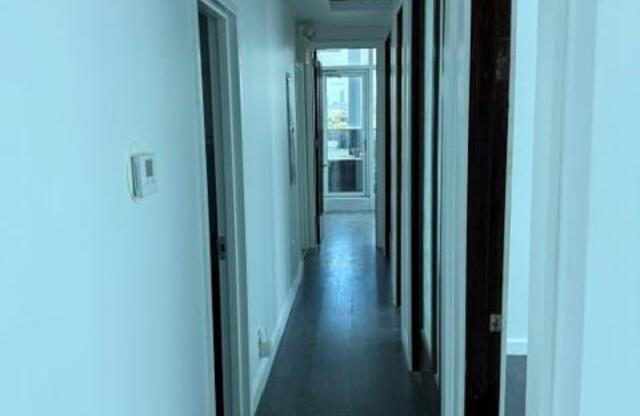 Studio, $5,000, Unit 5th floor