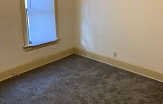 2 beds, 1 bath, $900, Unit A-Upper