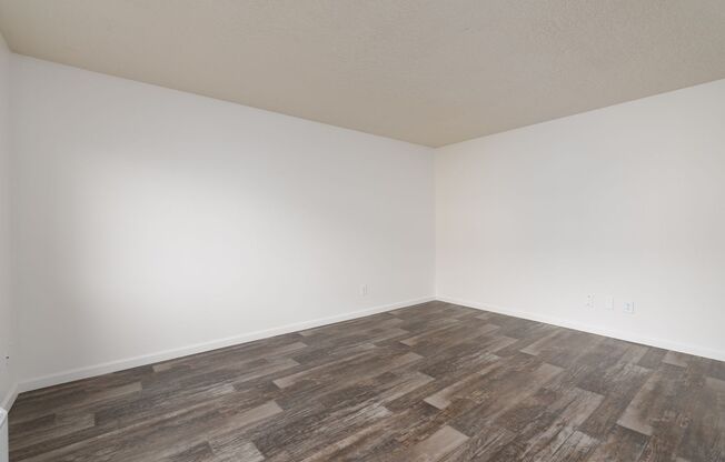 2 beds, 1 bath, 850 sqft, $1,550, Unit 750