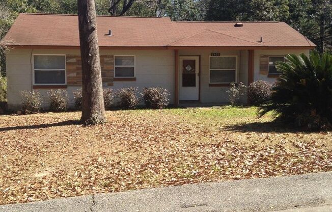 3 beds, 1 bath, 922 sqft, $1,150, Unit 2925 Mock