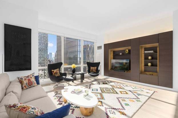 230 W 56 ST