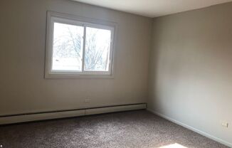 2 beds, 1 bath, 900 sqft, $1,650