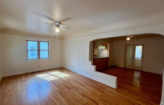 3 Bedroom 2 Bathroom Charmer In Nob Hill!