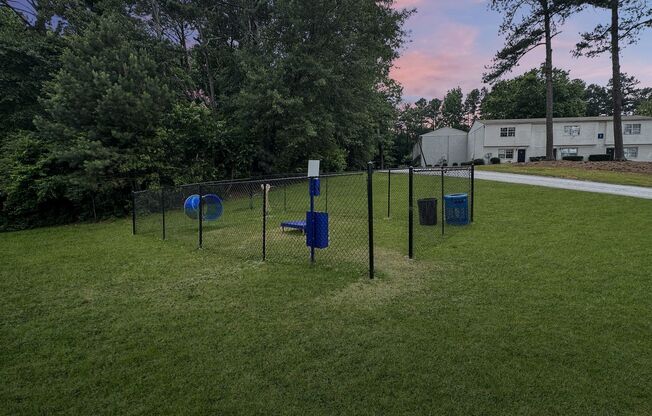 3 beds, 1.5 baths, 1,200 sqft, $1,599, Unit 05C