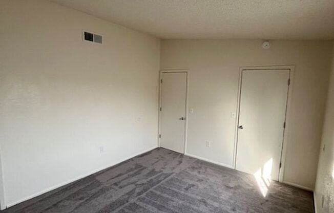 2 beds, 2 baths, 1,000 sqft, $1,195, Unit 201