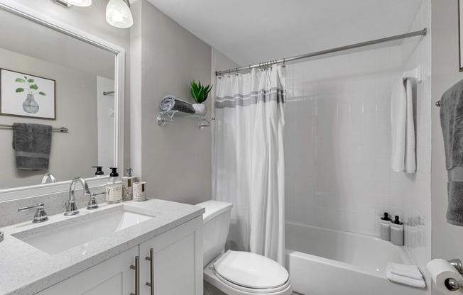 Wellington, FL apartment homes | Palm Court at Wellington Apartments | Apartments for rent in Wellington, FL