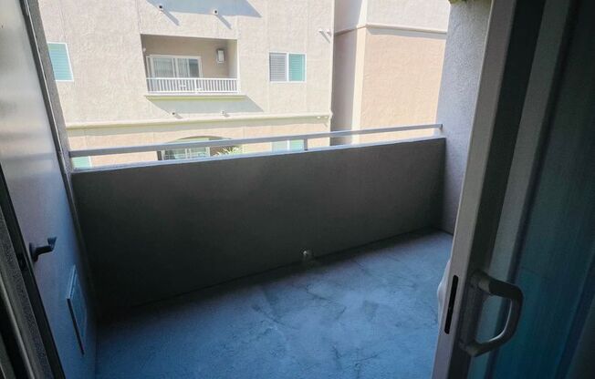 2 beds, 2 baths, $2,995, Unit # 153