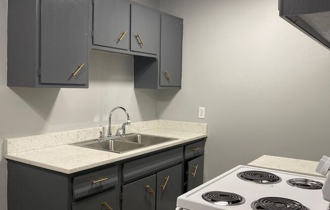 2 beds, 1 bath, 750 sqft, $1,250, Unit 210