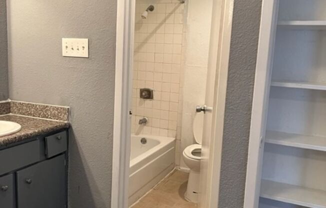 2 beds, 2 baths, 1,145 sqft, $1,050, Unit 6516