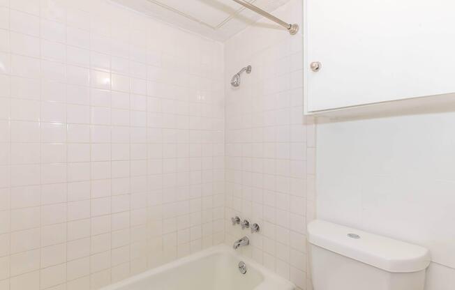 2 beds, 2 baths, 967 sqft, $1,399