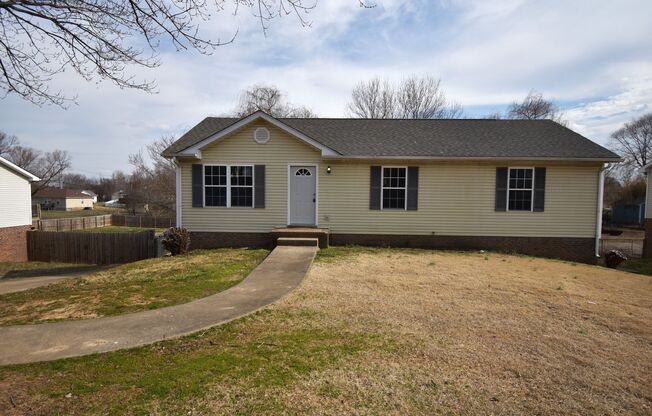 3 Bedroom 2 Bath Pet Friendly Home For Rent!