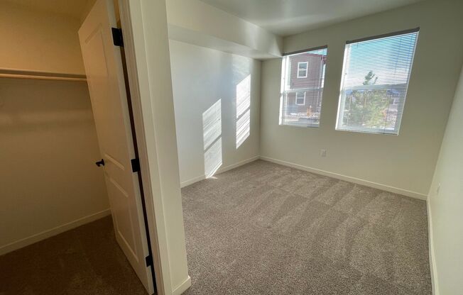 1 bed, 1 bath, 631 sqft, $1,640, Unit Unit 213