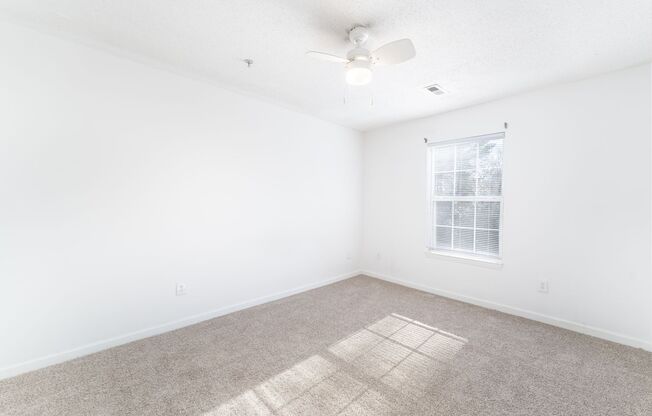3 beds, 2 baths, 1,172 sqft, $1,575, Unit 1923M-JS