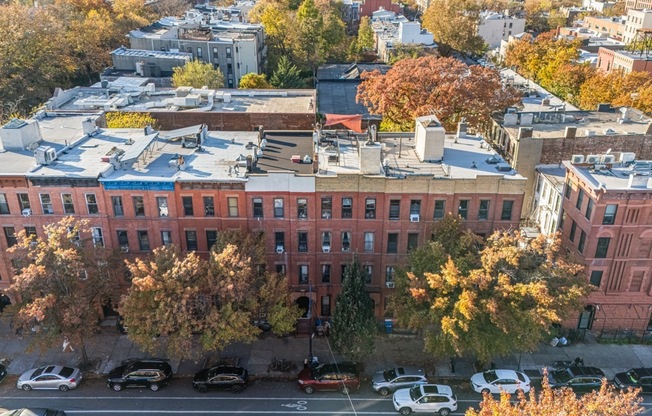 584 VANDERBILT AVE