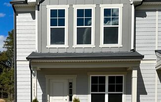 2BR/3BA End Unit Townhome in Pringle Towns