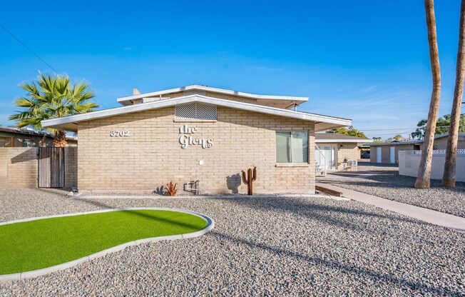 3702,3710, 3718 E Glenrosa Ave