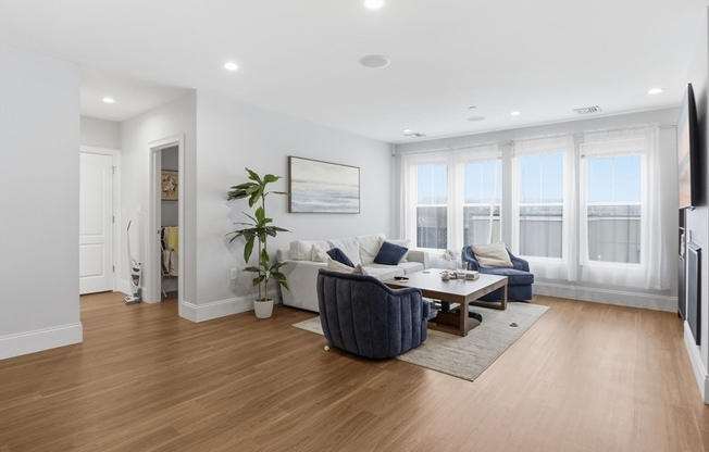 2 beds, 2 baths, 1,222 sqft, $4,950, Unit 27
