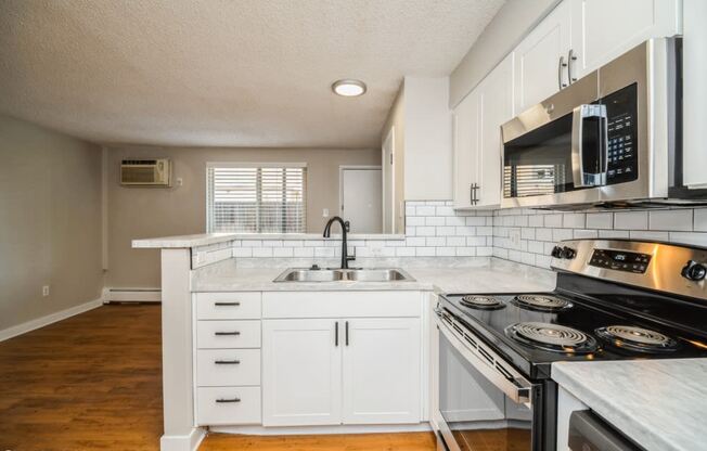 Beautiful Kitchen at 1443 Elizabeth