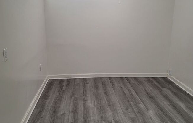 Studio, 1 bath, 200 sqft, $1,355, Unit JR. UNIT